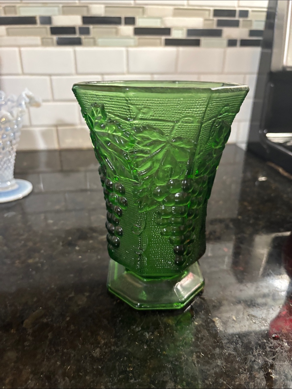 Vintage Anchor Hocking emerald green glass vase